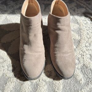 Women’s life stride booties